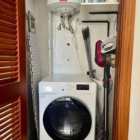 Modern 2 Bed Sea View Pool Access Apartmán *